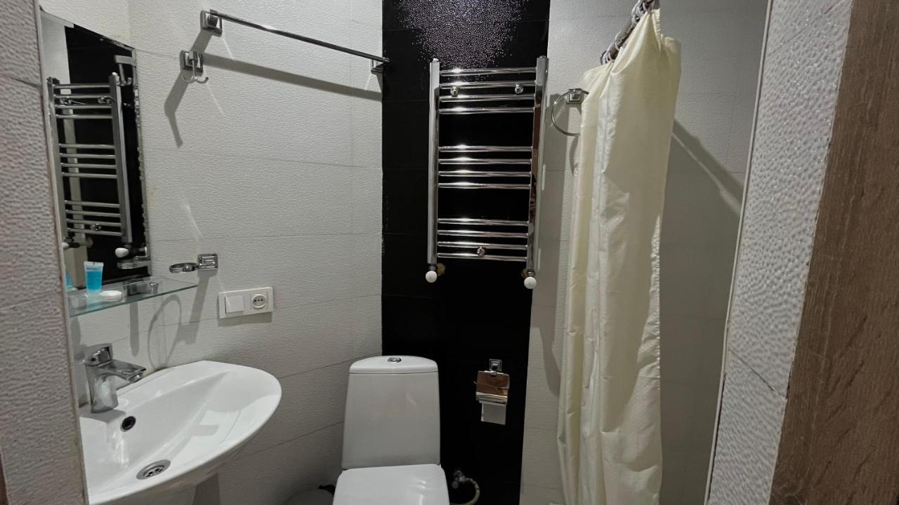 Hotel Tourist Tbilisi Eksteriør bilde