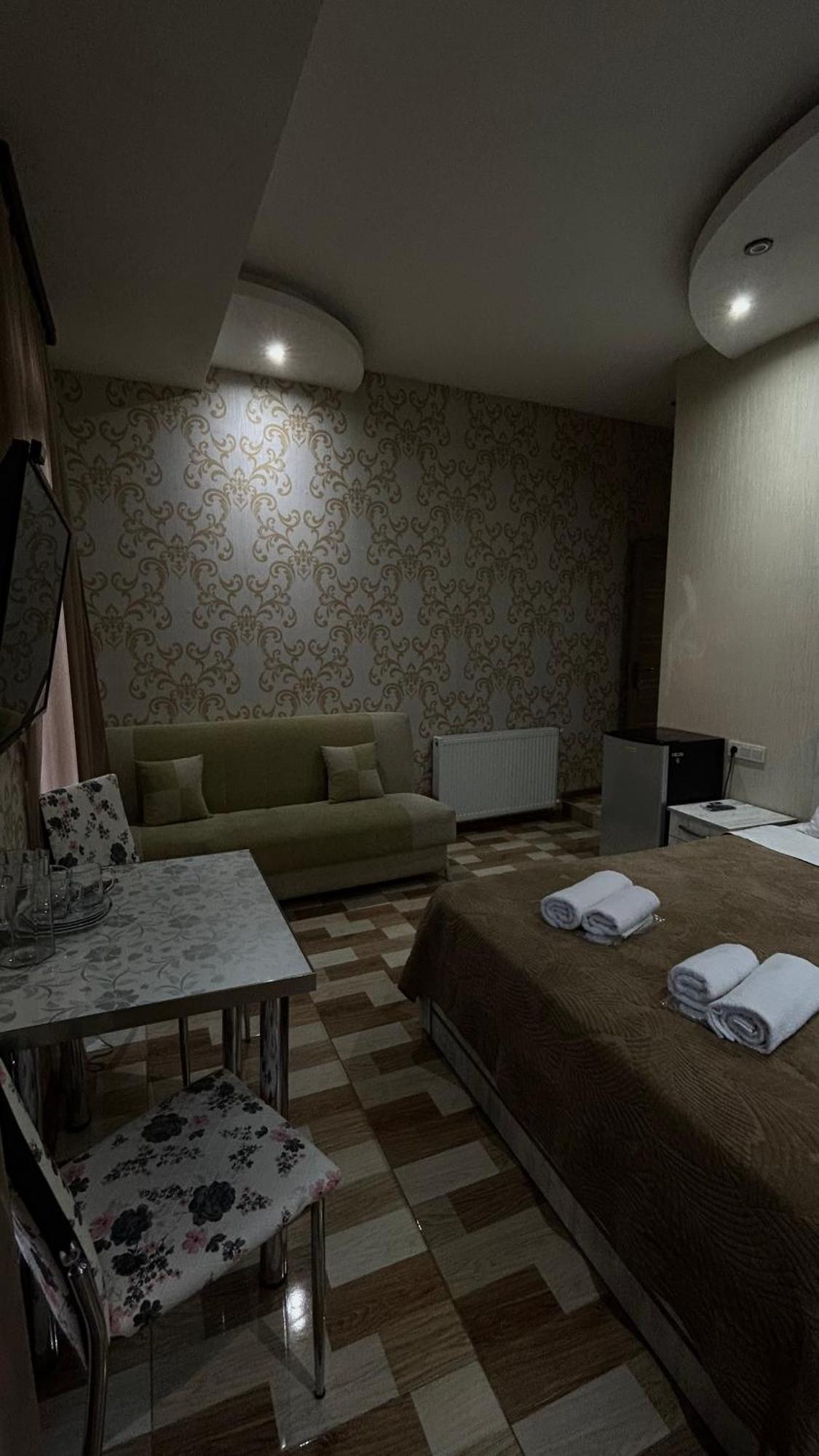 Hotel Tourist Tbilisi Eksteriør bilde