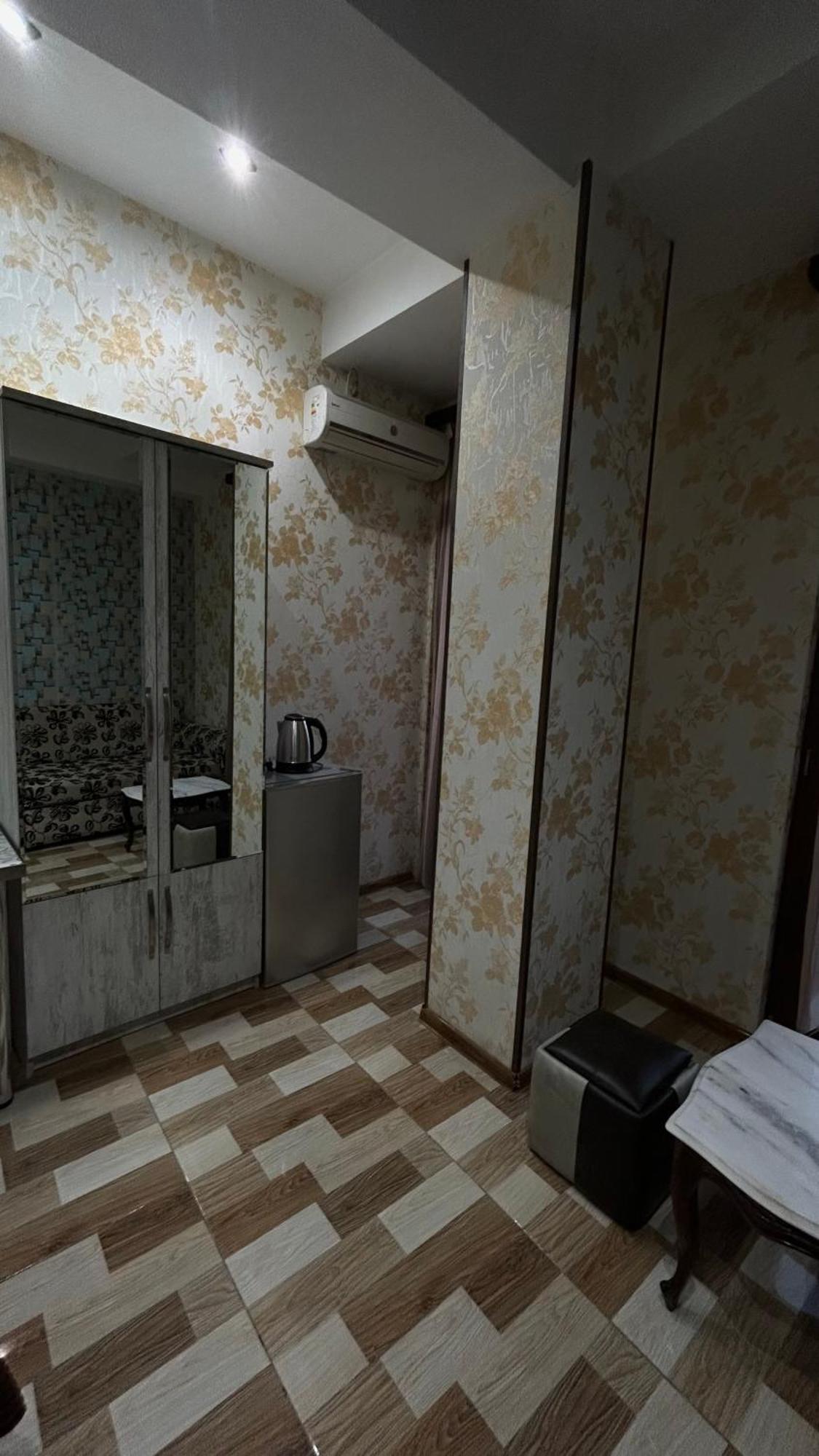 Hotel Tourist Tbilisi Eksteriør bilde