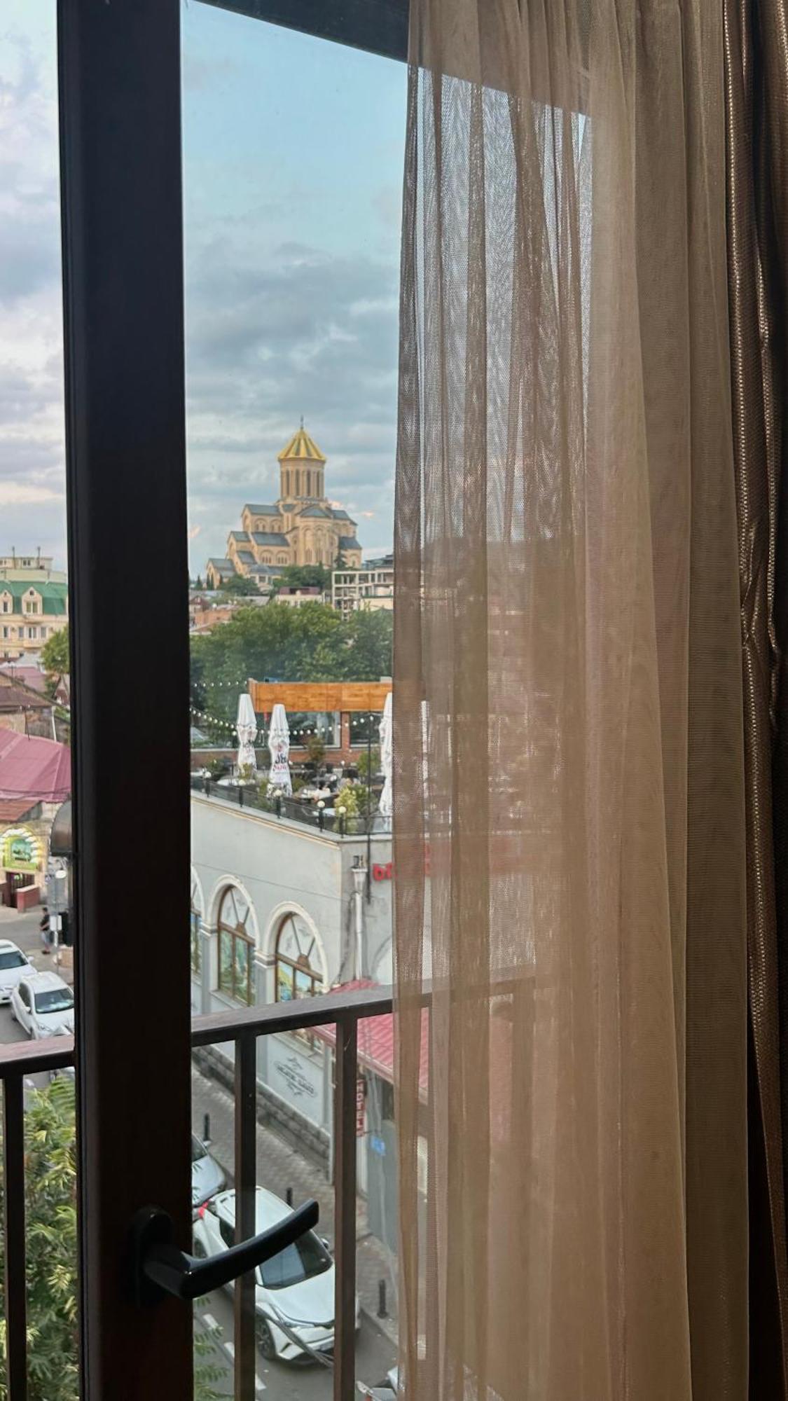 Hotel Tourist Tbilisi Eksteriør bilde