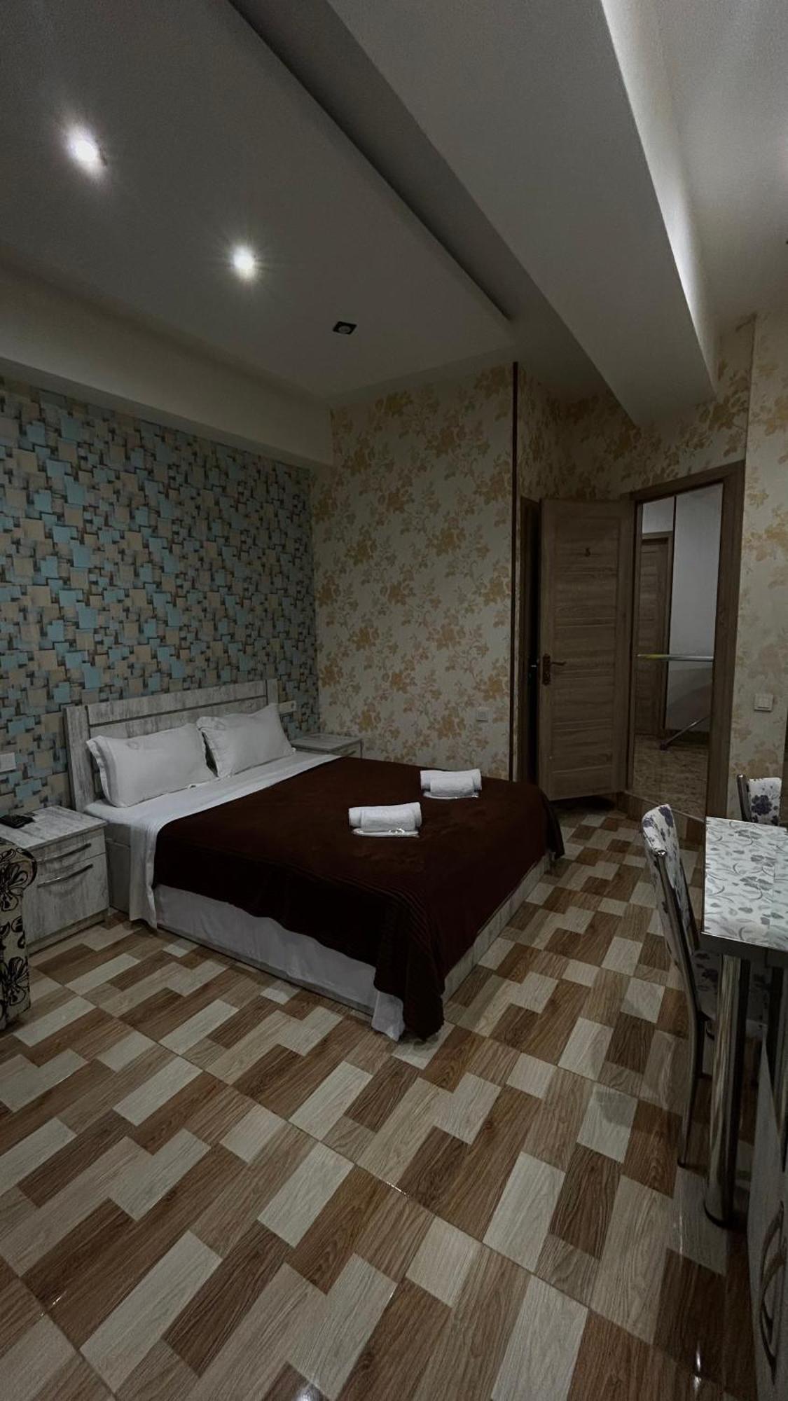 Hotel Tourist Tbilisi Eksteriør bilde