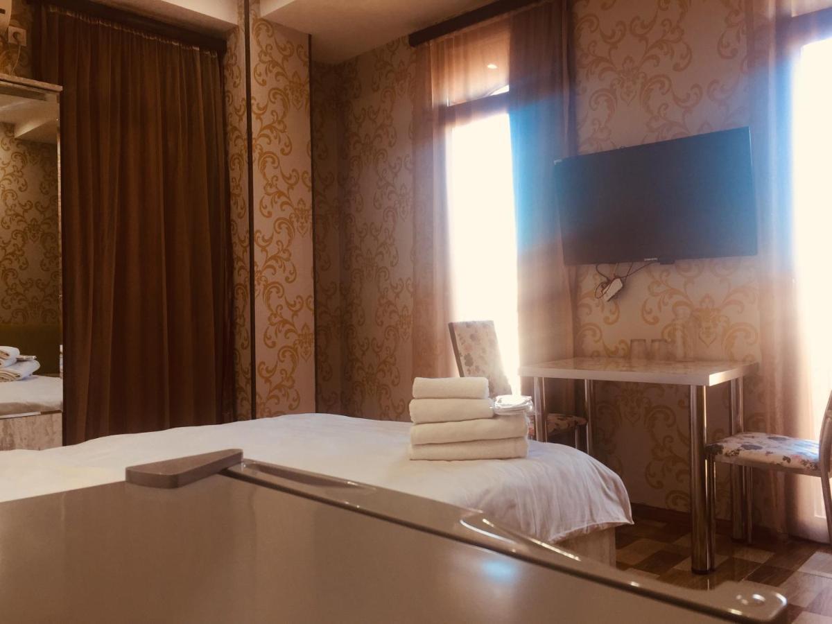 Hotel Tourist Tbilisi Eksteriør bilde