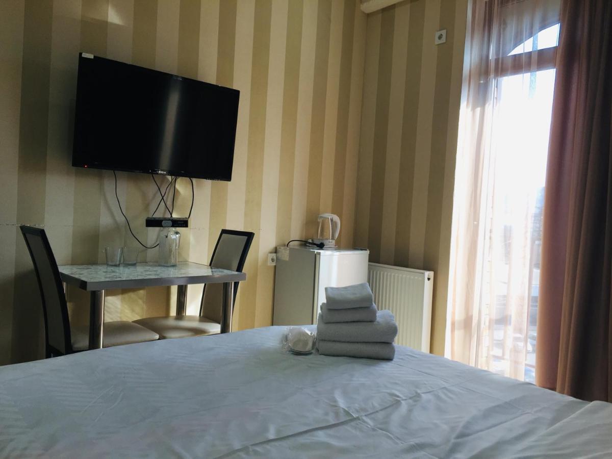 Hotel Tourist Tbilisi Eksteriør bilde