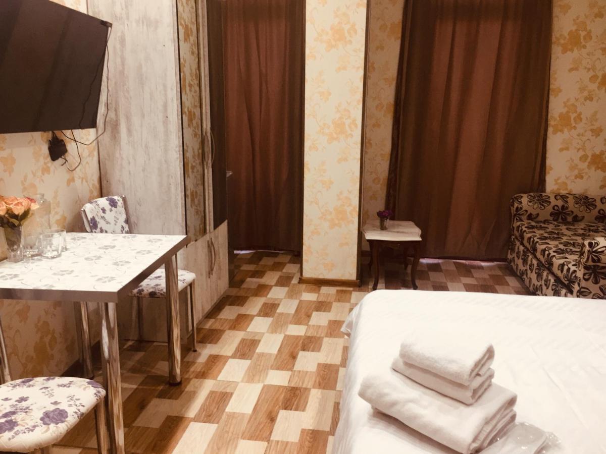 Hotel Tourist Tbilisi Eksteriør bilde