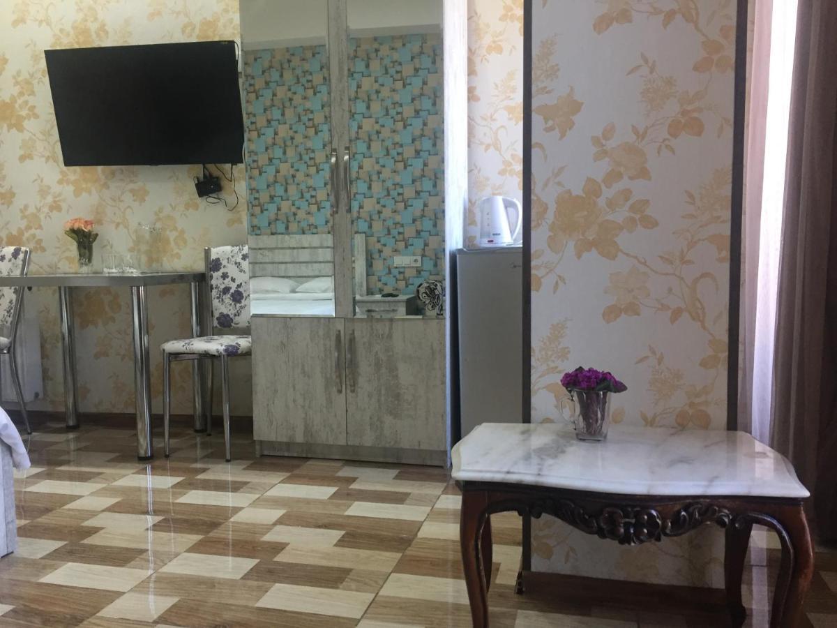 Hotel Tourist Tbilisi Eksteriør bilde