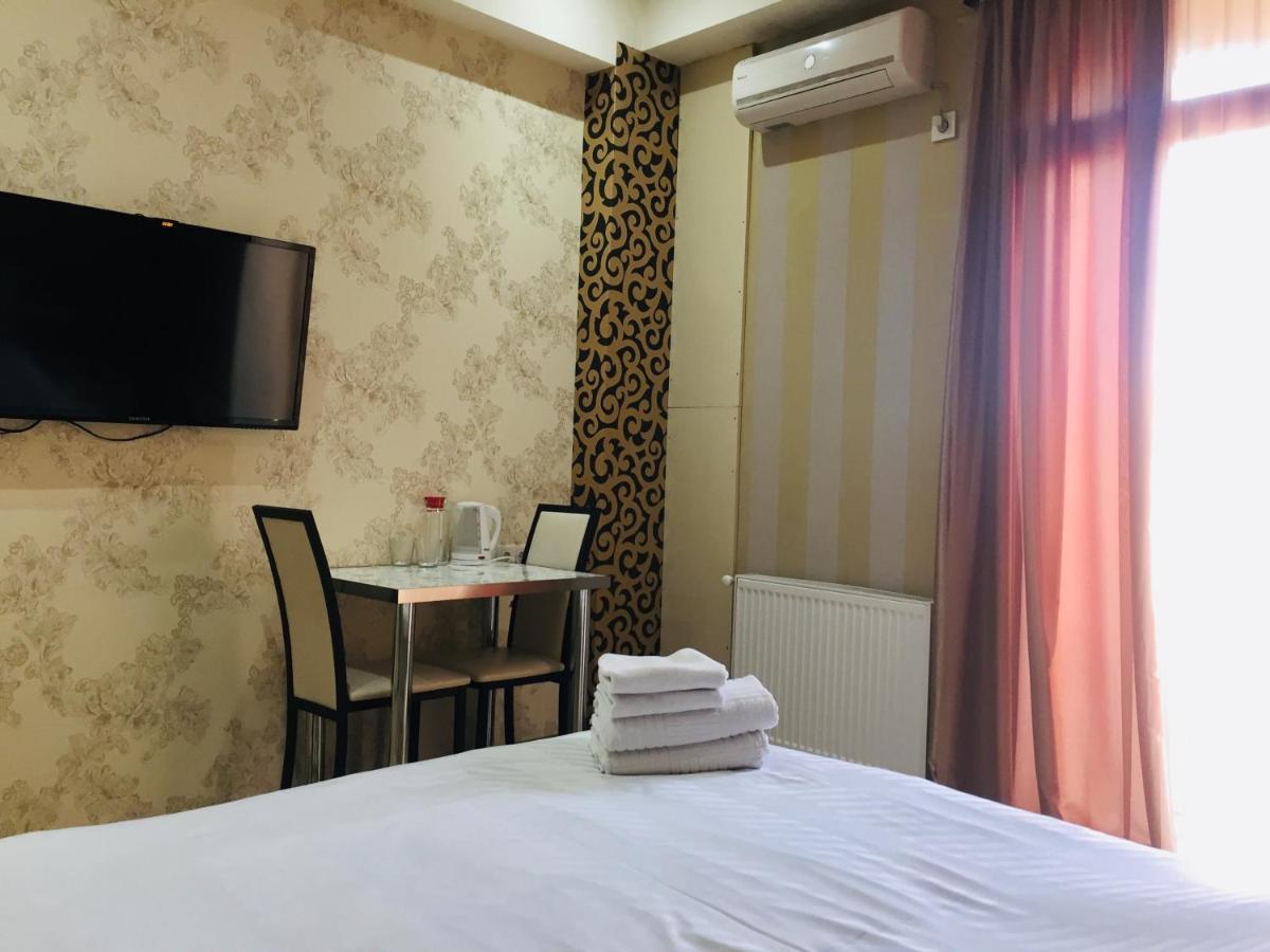 Hotel Tourist Tbilisi Eksteriør bilde