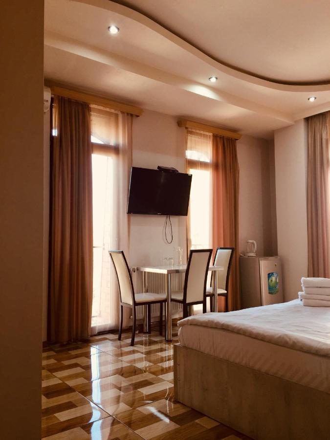 Hotel Tourist Tbilisi Eksteriør bilde